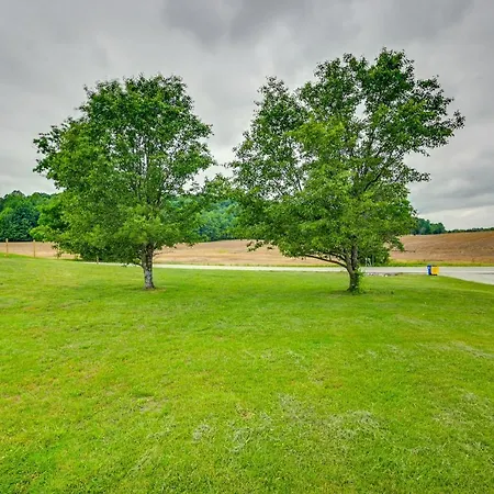Kentucky Vacation Rental Half-Mi To Mammoth Cave!